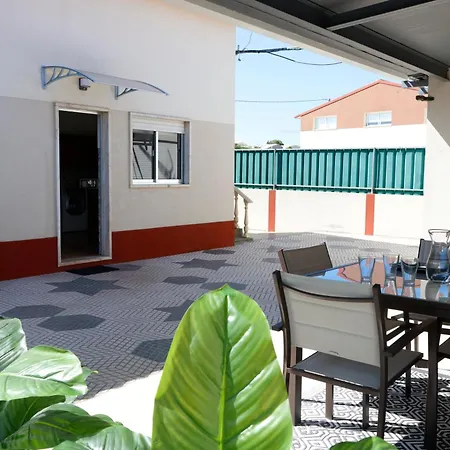 Holiday home *private Outdoor Area* 300m-beach, Swing/no Stairs Sao Martinho do Porto