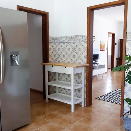 !private Outdoor Area! 300m-beach, 3br No Stairs Ferienhaus São Martinho do Porto